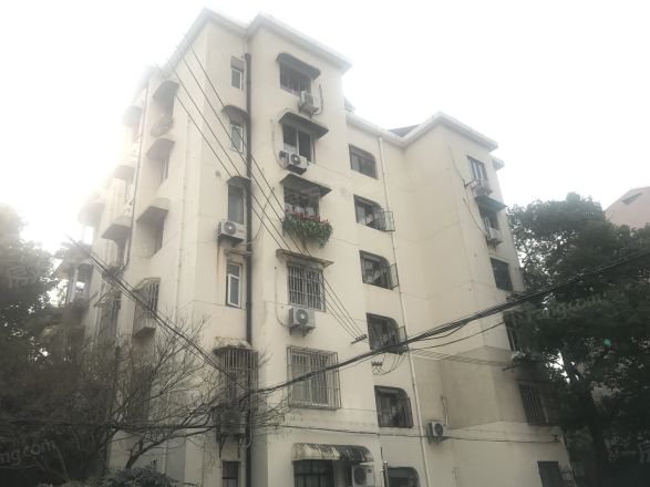 宛平路8弄小区实景图