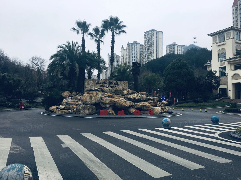 小区相关图