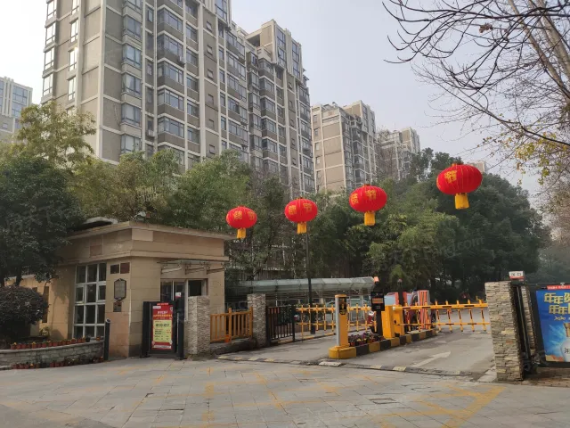 云锦美地实景图-楼盘外观