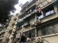 顶楼复式上下一样大,带露台,诚意出售,全明户型