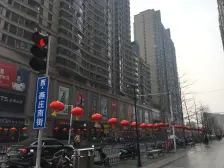 曼哈顿,燕庄地铁口,双气地暖,一室两厅,客厅带阳台
