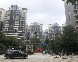 高桥地铁口,花苑小区,一梯两户板楼,南北通透