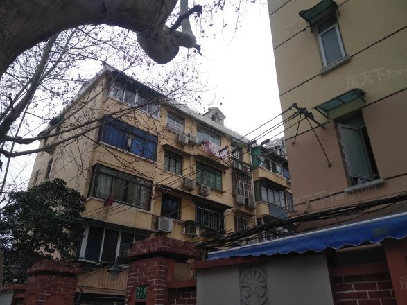 番禺路公房实景图
