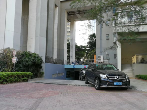 深圳市南山区商业文化中心区环东路东环北路北漾日湾畔5座28e