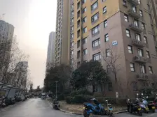 幸福港湾B区,精装修三房,好位置,满五年业主诚心卖