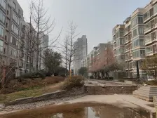 蓝钻精装四居室 电梯房 南北通透 中间楼层诚意出售