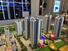 毛坯自由设计,地铁口500米,小区带游泳池和儿童娱乐