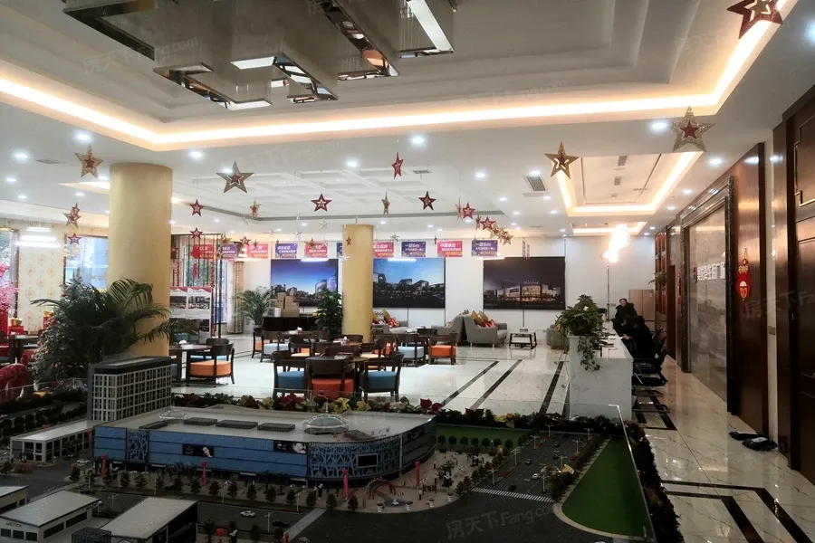 奥龙湾生活广场