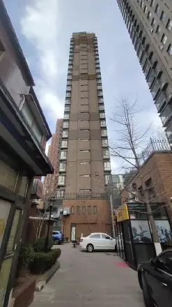 青云映山实景图