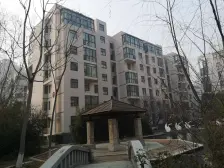 此房1梯3户 居住舒适 三开间朝南 南北双阳台 通风采光