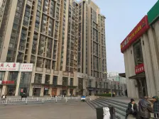 5号线地铁口500米 双气次新小区 干净整洁拎包入住