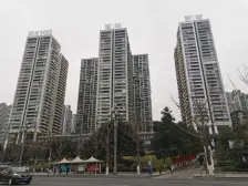 南滨路两江交汇旁,清水,阳台看美丽夜景来福士