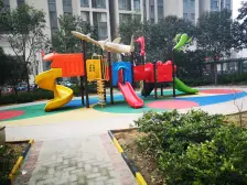 距离地铁口近,楼层好,配套设施齐全,交通便利。