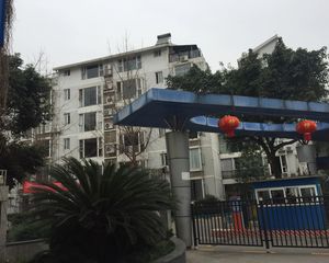 蔚蓝花城B区4室2厅东南