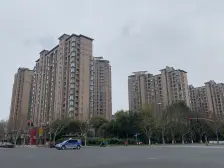 满堂北区新上一房,朝南户型,位置佳,业主诚售。