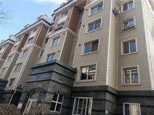 东城好楼层2室,装修保持好,房主诚心卖