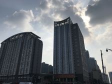 东恒国际1室1厅东