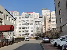 红梅小区一楼,南北三室两厅精装修