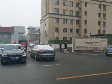 帝苑别墅3室,低楼层,看房方便!