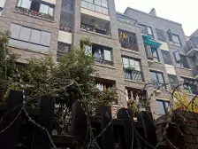 住家精装修,电梯房,不临街, 品牌家具家电。