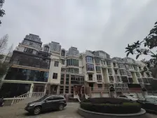 梦里水乡语花庭 南北通透,采光好 装修好,环镜优美 视野好,诚心出售