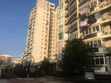 怡兰苑 南北通透,采光好 装修好,环镜优美 中间楼层