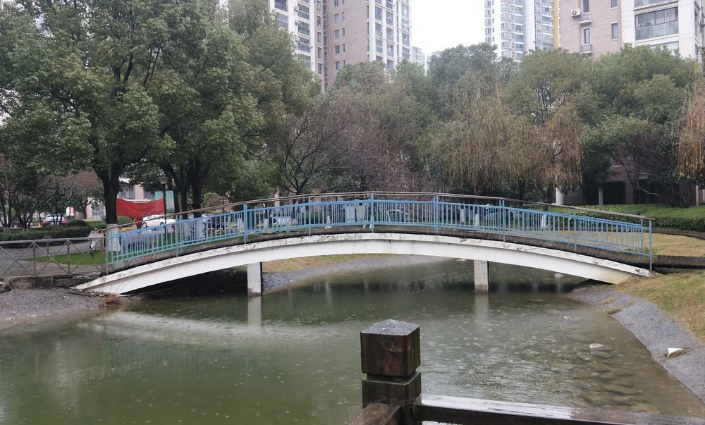 一楼带院子,采光不影响,看房有钥匙,房东急卖,苏州工业园区湖东欧洲城