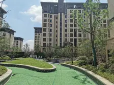 此房满两年总高7层的电梯洋房4开间朝南得房率高