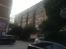 怡兰苑 南北通透,采光好 装修好,环镜优美 周边匹套完善,,出行方便