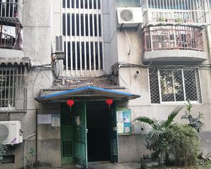 金竹苑C区3室1厅南西南