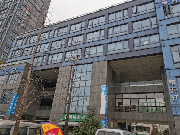 知本大厦实景图
