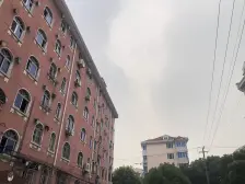 【7000单价】房子三房朝南,适合居住,空气好采光好。