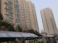 房子满五年,两梯四户,采光通风好