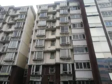 玫瑰苑 一楼带大院子 满五年 平层四房 近宝龙地铁