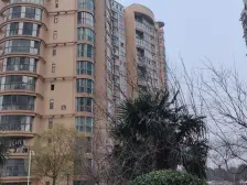 小区中间位置 高楼层采光好 三房