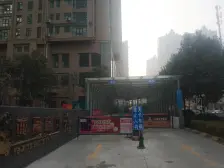 精装修一室一厅 拎包入住 近地铁 楼下就是菜市场