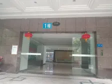 大坪时代天街旁边的次新小区,近轻轨