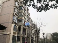 河景房+电梯高楼层采光好+绿地万达双商圈+诚意出售