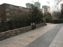 南阳路上 环境优美 亚新 5室 挑空大复式 带50平露台