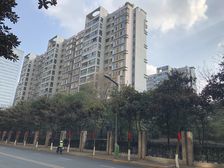 南苑小区B区 4室2厅 南 北