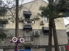 主卧朝南,繁华地段,新式里弄,精装好房