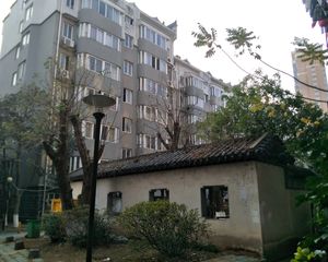 2000年后小区 户型方正 一梯两户 近江边