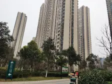 满五年 精装修 看房方便 采光好 视野充足