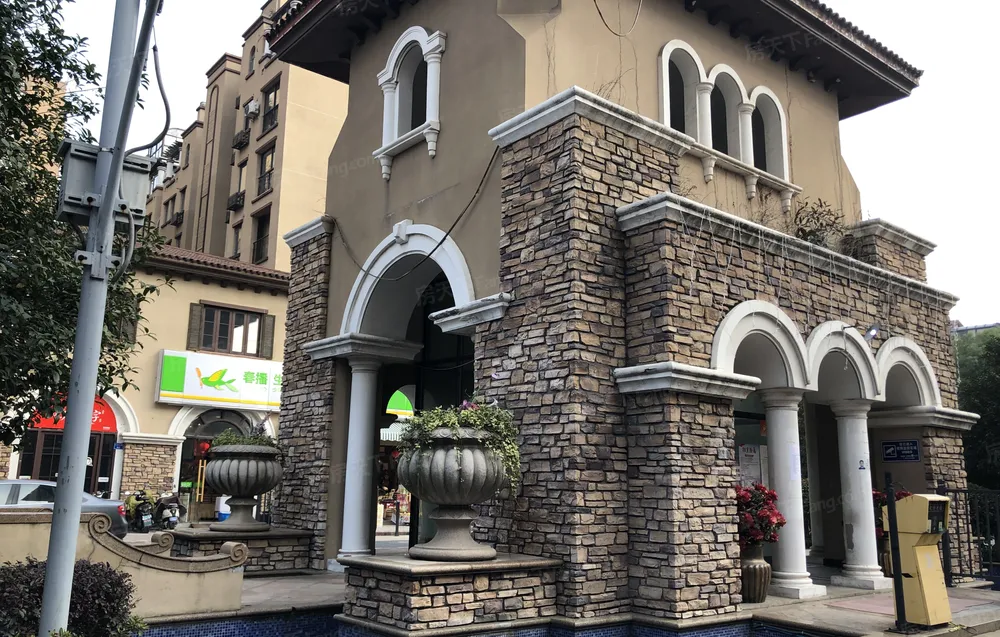 新上底价房 九洲花园一期 中上楼层 106万 靠壆校