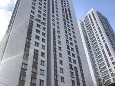 医大二院地铁口400米,高层两室六十多万急售