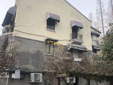 巨富长老公寓,水磨石旋转楼梯,推窗见绿,景色宜人