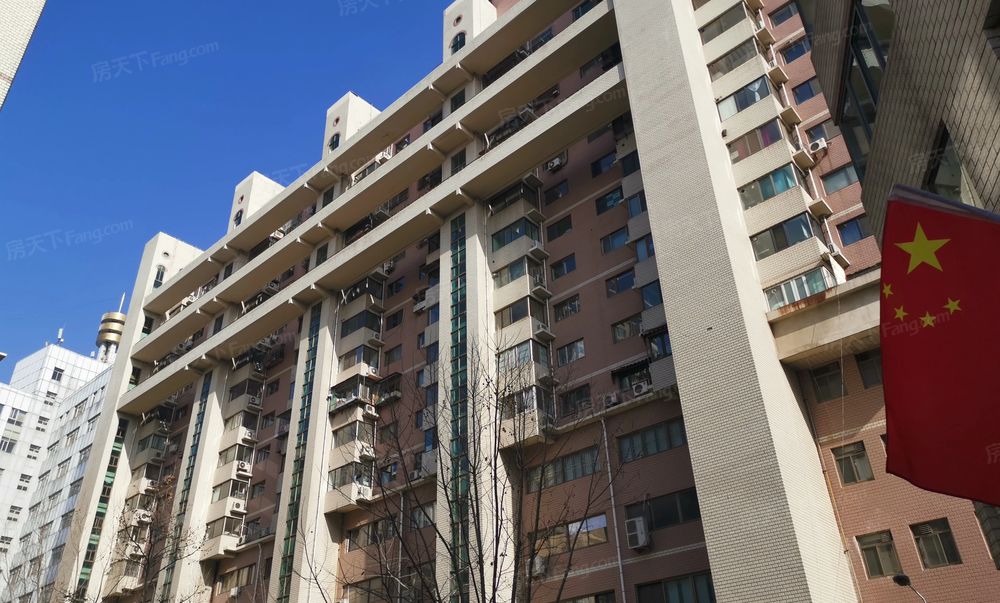 拥金1金达园商品房三室精装修过五年可贷款