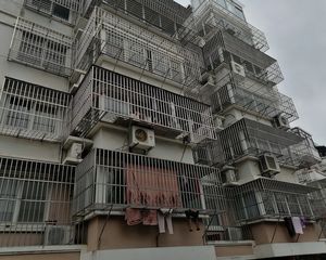 店长推荐+近地铁+步行街+房龄2001年+中间楼层