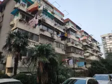 大宁板块,一梯二户,底楼带天井,南北通,闸实风华,钥匙房诚售