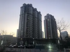 万光府前花园 1室1厅 西